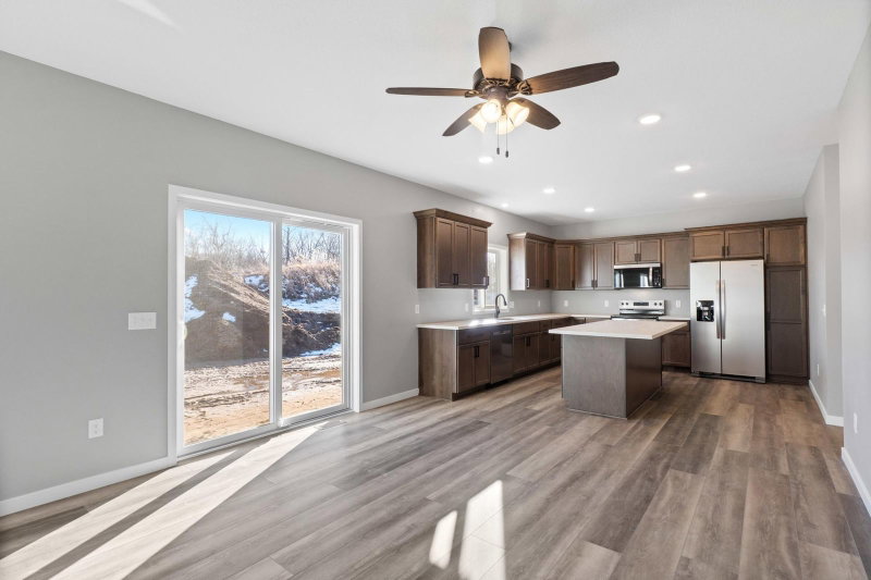 2125 13th Street NW - Photo 8