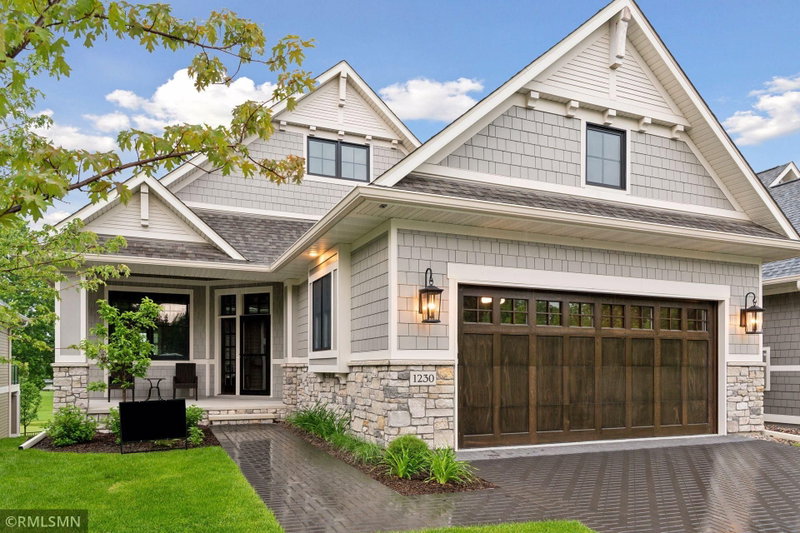1230 Greenway Pass - Photo 2