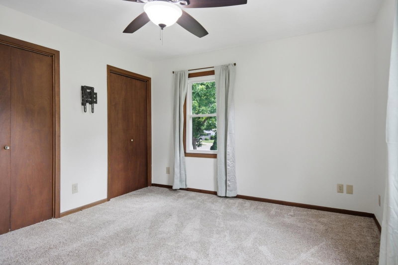 360 Allan Avenue - Photo 14