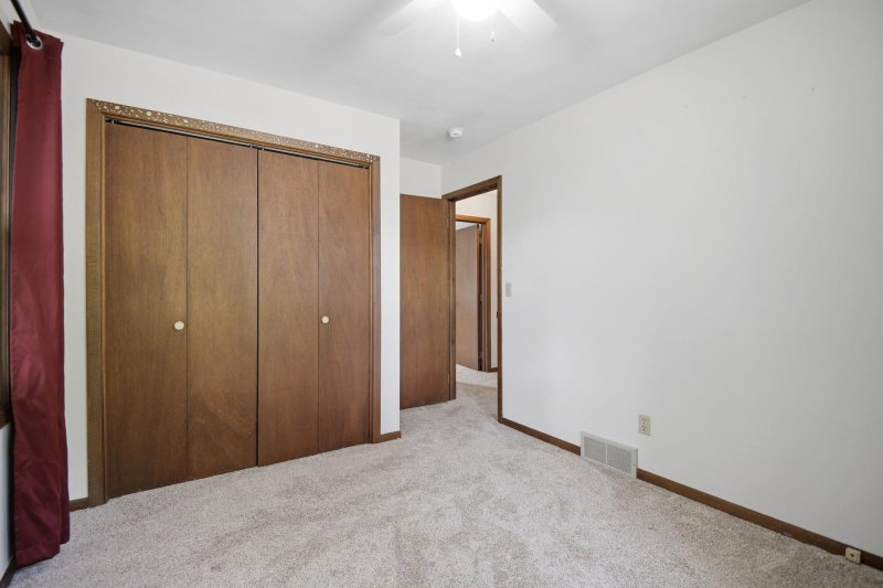 360 Allan Avenue - Photo 17