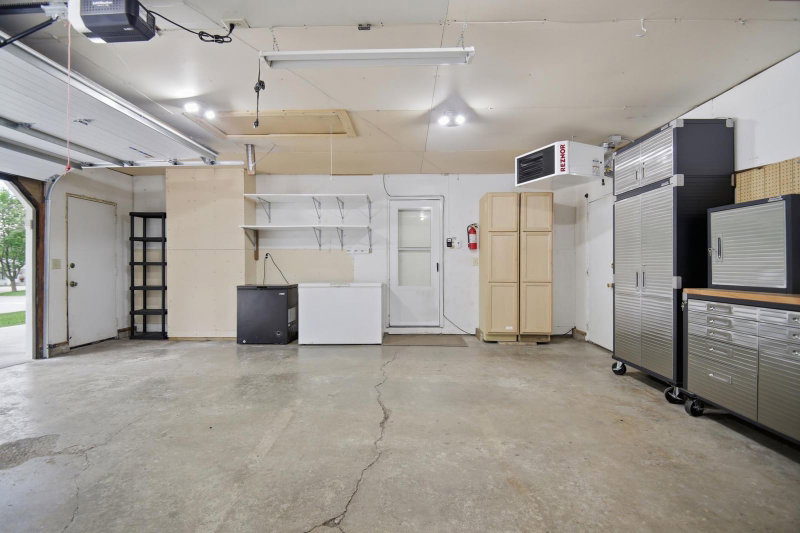 360 Allan Avenue - Photo 31
