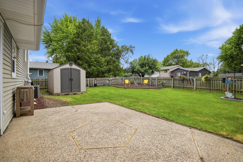 360 Allan Avenue - Photo 32