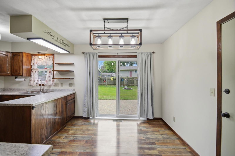 360 Allan Avenue - Photo 6