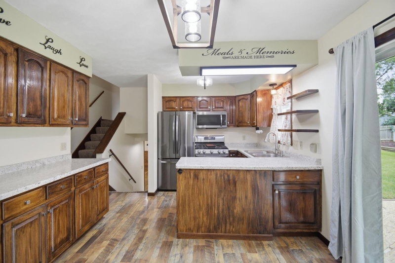 360 Allan Avenue - Photo 8