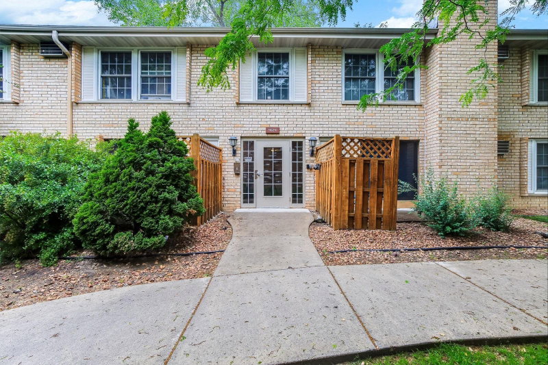 4624 Cedar Lake Road S #4