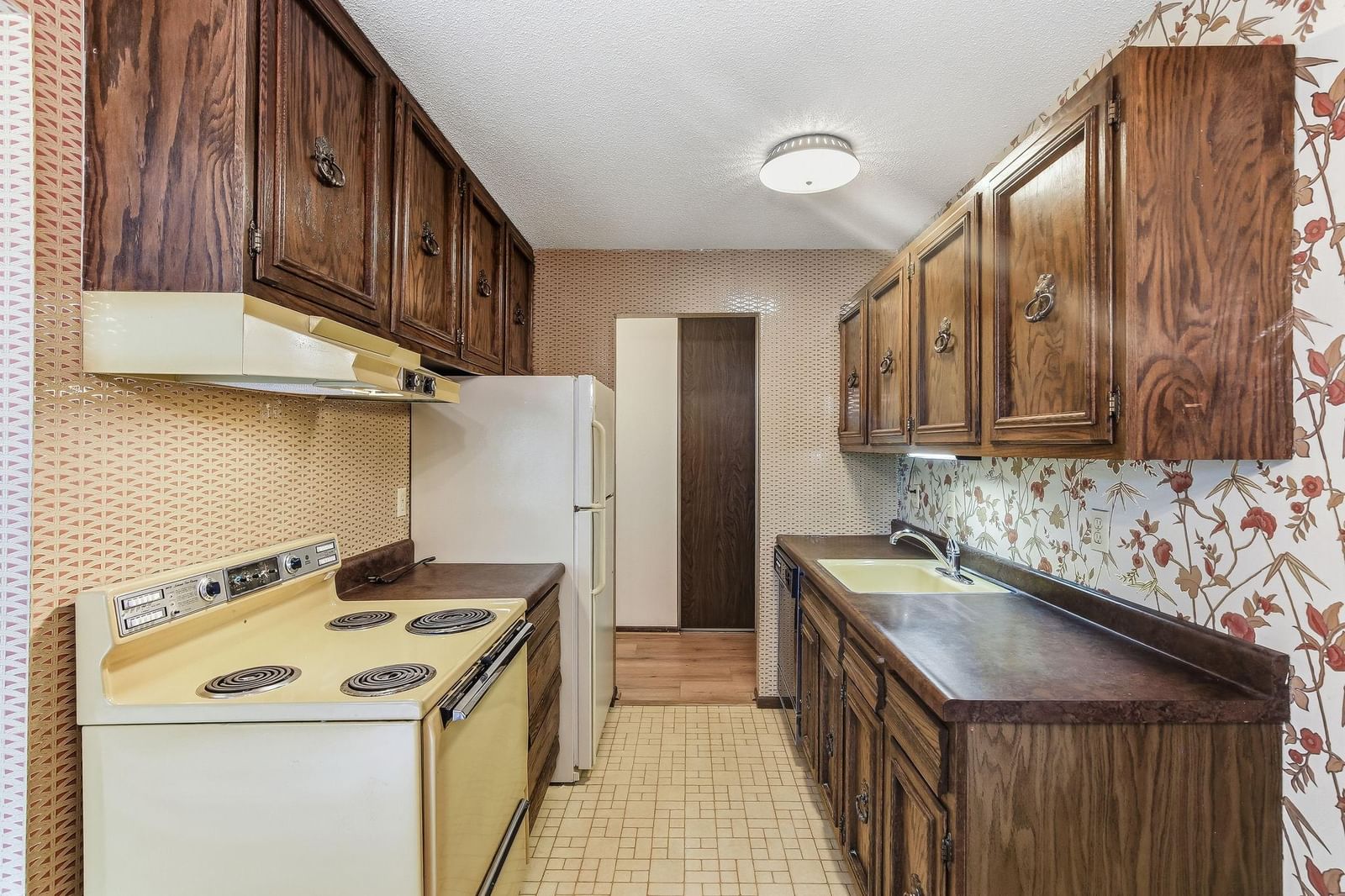 4624 Cedar Lake Road S #4