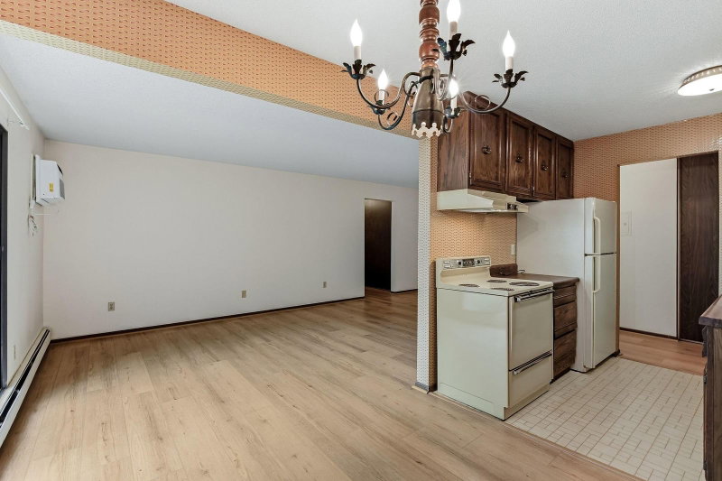 4624 Cedar Lake Road S #4 - Photo 4