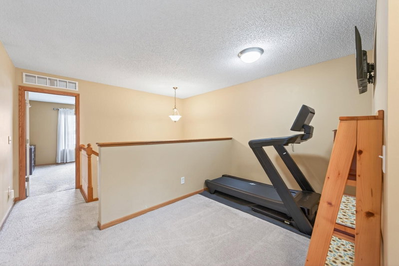 7606 11th Street N - Photo 11