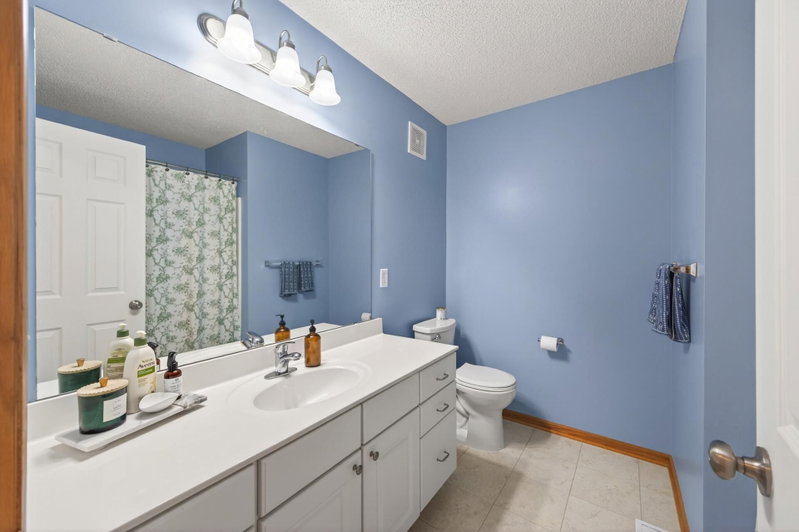 7606 11th Street N - Photo 17