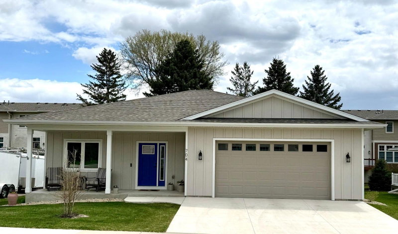 704 Maple Place - Photo 2