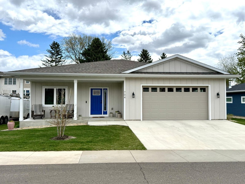 704 Maple Place - Photo 4