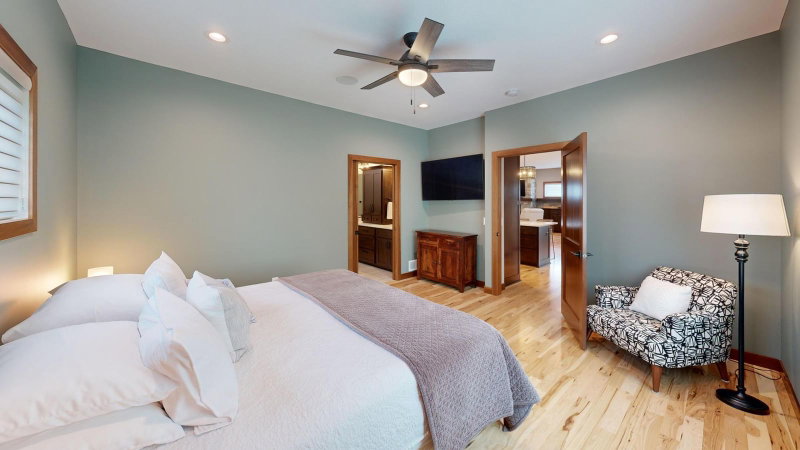 704 Maple Place - Photo 43