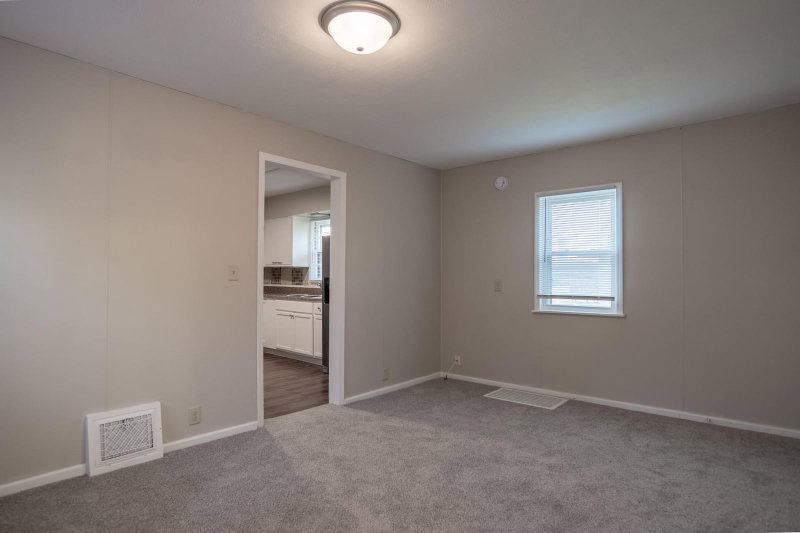 608 7th Avenue S - Photo 5