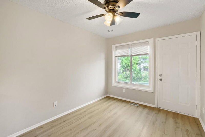 5918 Cahill Avenue - Photo 6