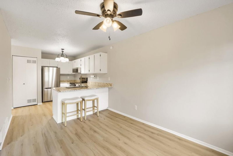 5918 Cahill Avenue - Photo 8