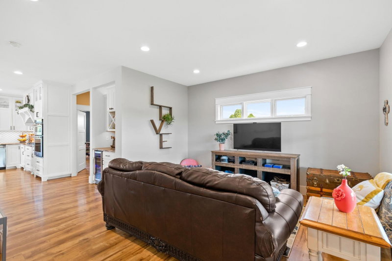 606 Venture Lane NE - Photo 24
