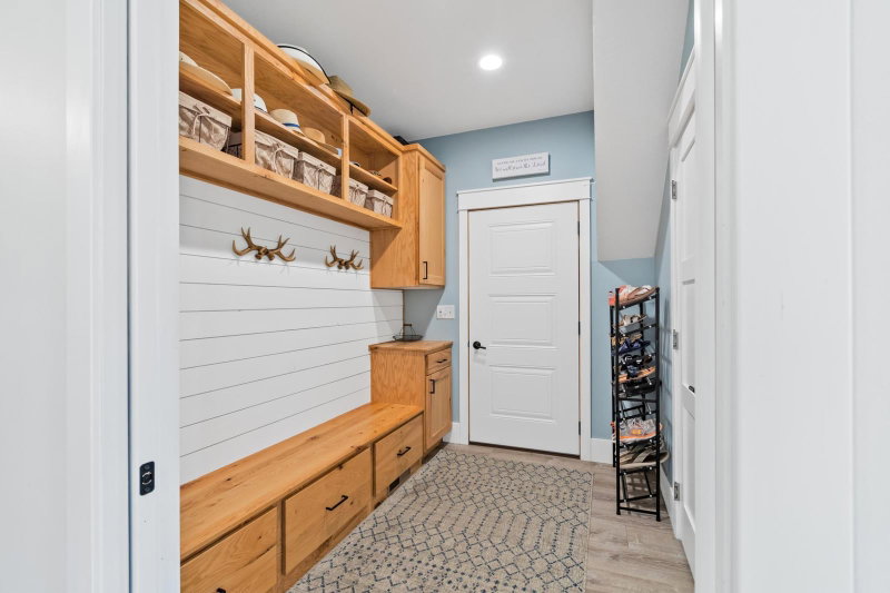 606 Venture Lane NE - Photo 44