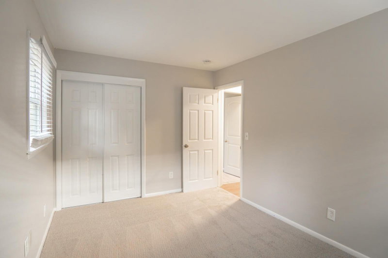 6418 Knoll Street N - Photo 11
