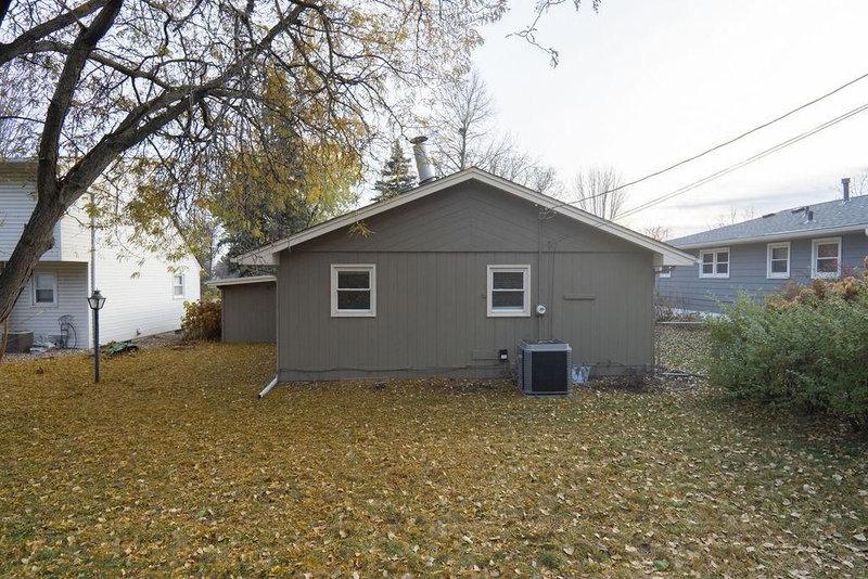 6418 Knoll Street N - Photo 20