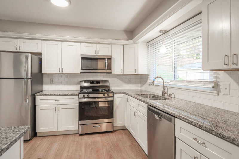 6418 Knoll Street N - Photo 5