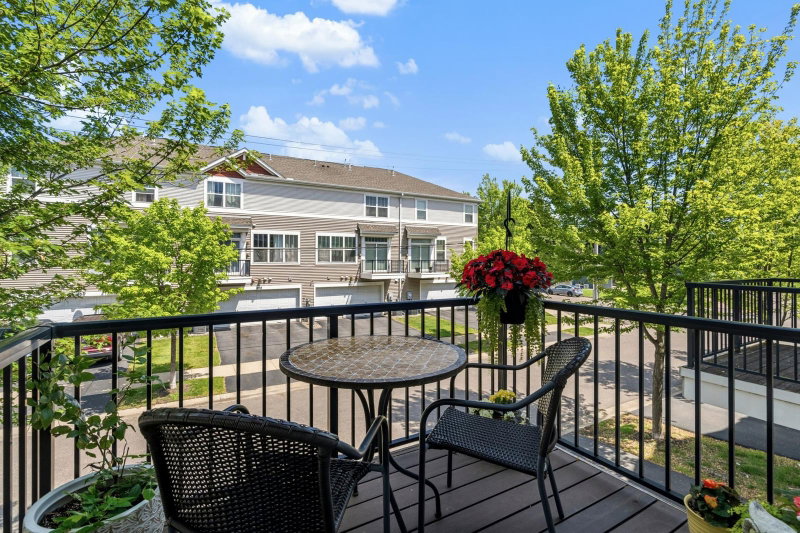 407 Lookout Place NE - Photo 2