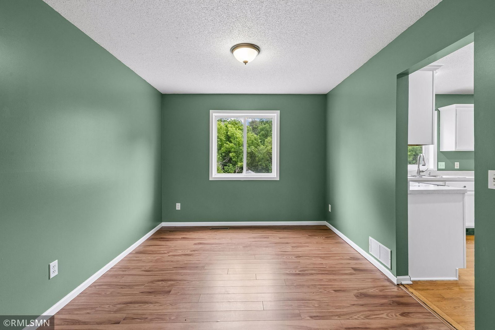 1216 Cuylle Bay