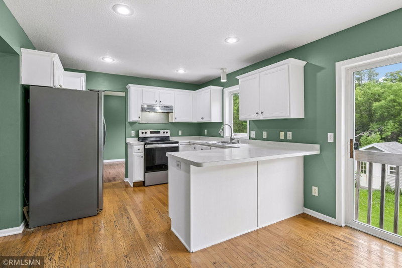 1216 Cuylle Bay - Photo 6