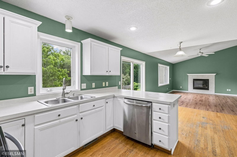 1216 Cuylle Bay - Photo 7