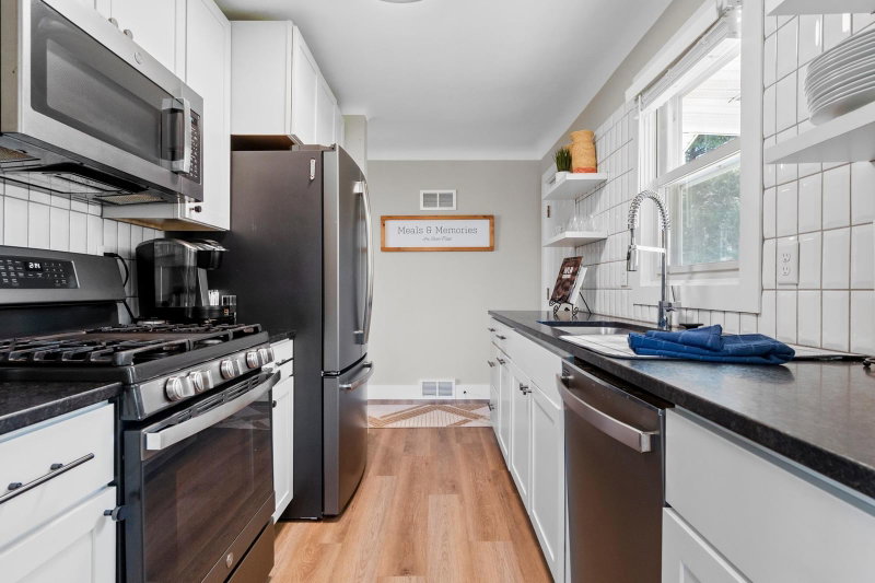 2503 S Le Homme Dieu Drive NE - Photo 13