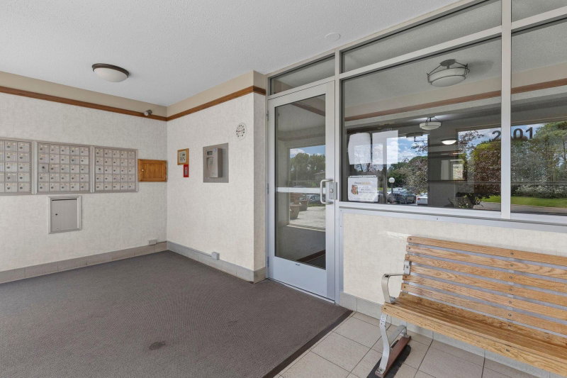 2801 Flag Avenue N #212 - Photo 11