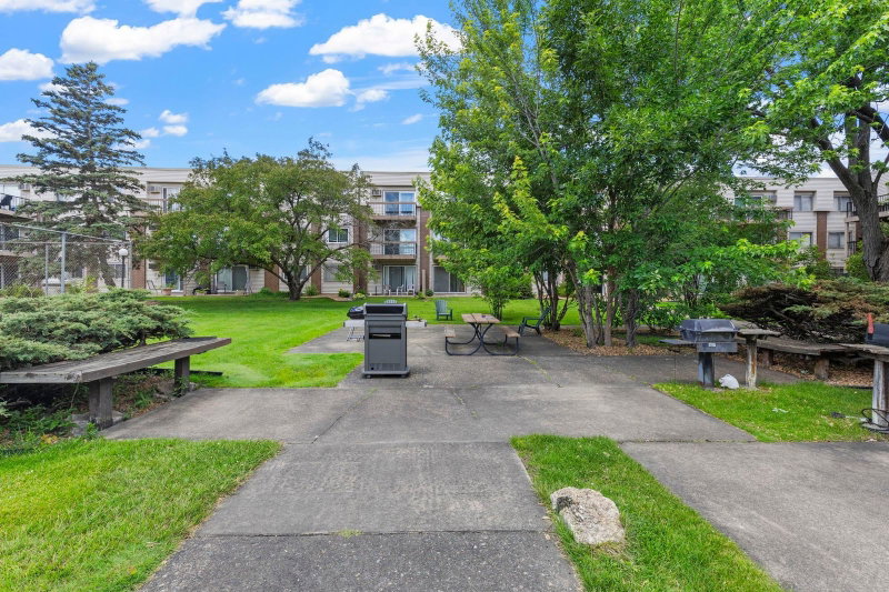 2801 Flag Avenue N #212 - Photo 37
