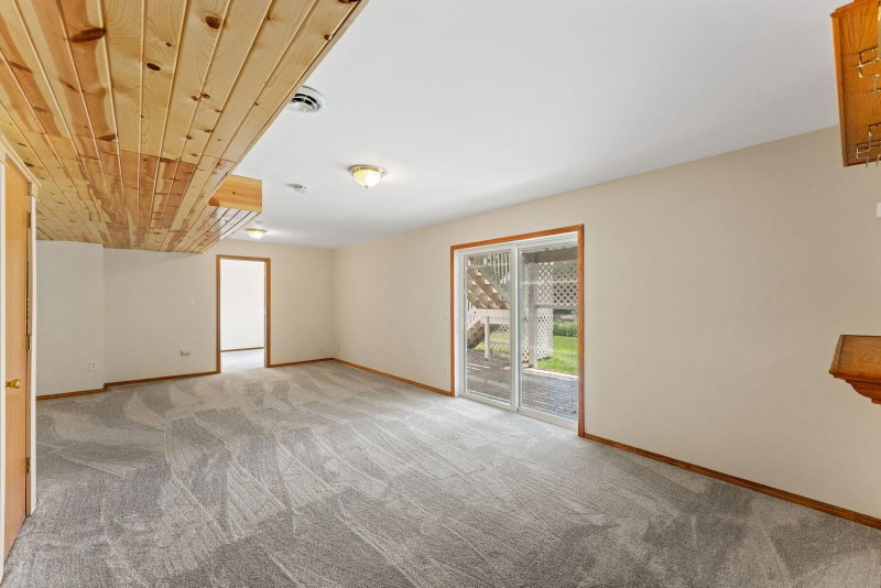 3309 Carnation Avenue N - Photo 30