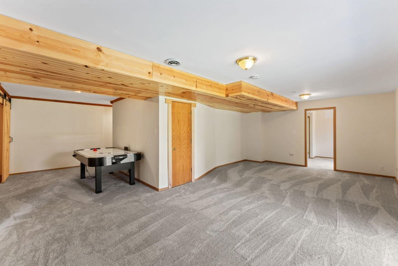 3309 Carnation Avenue N - Photo 31