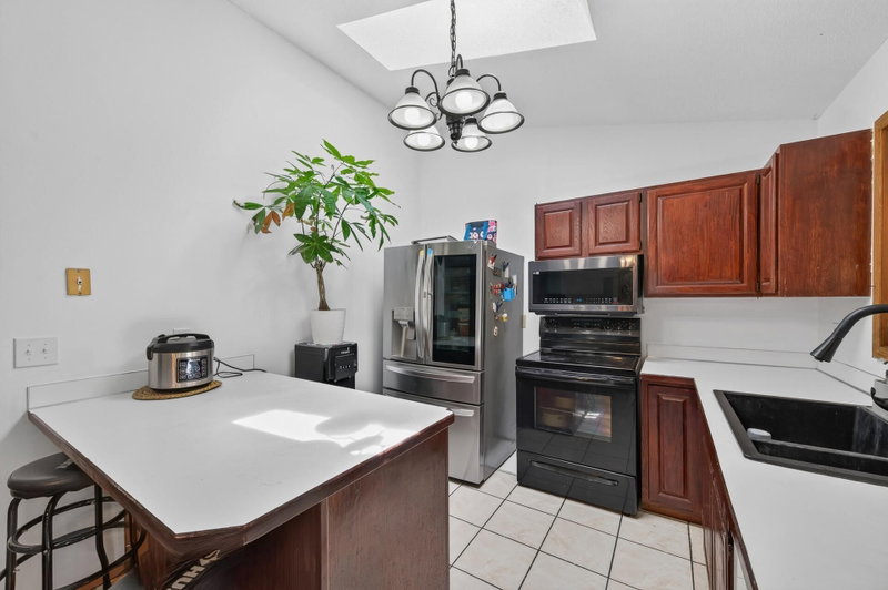 6709 Brunswick Avenue N - Photo 13