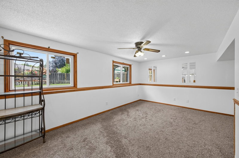 6709 Brunswick Avenue N - Photo 18