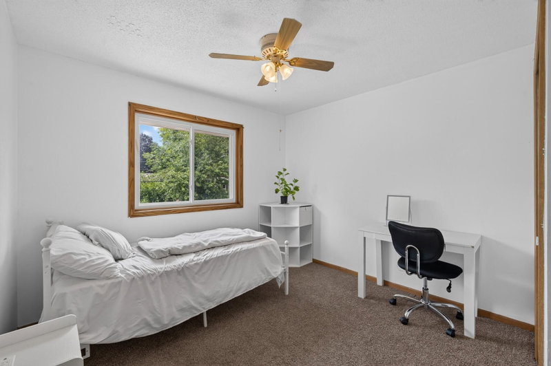 6709 Brunswick Avenue N - Photo 20