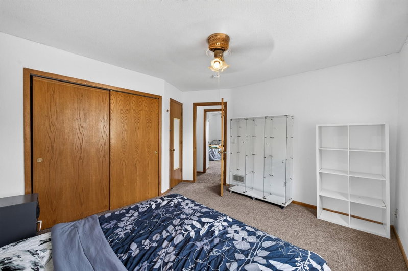 6709 Brunswick Avenue N - Photo 25