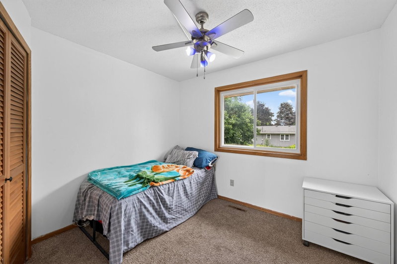 6709 Brunswick Avenue N - Photo 27
