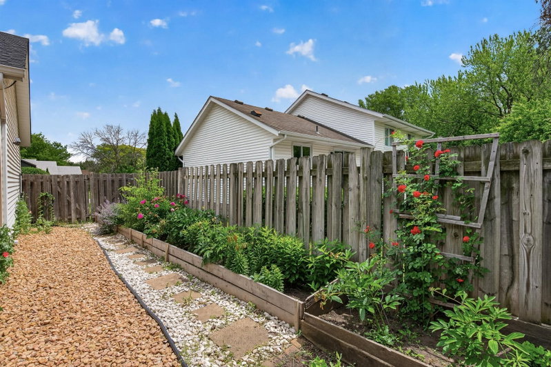 6709 Brunswick Avenue N - Photo 45
