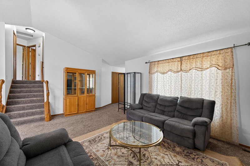 6709 Brunswick Avenue N - Photo 9