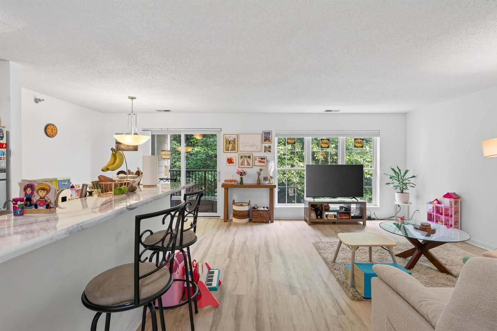 6167 Chasewood Parkway #202