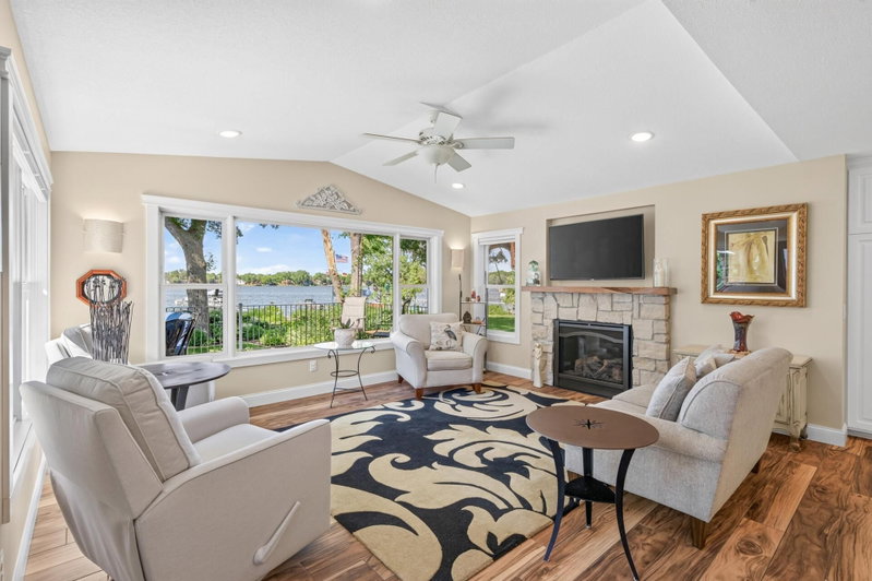 2790 S Shore Drive - Photo 3