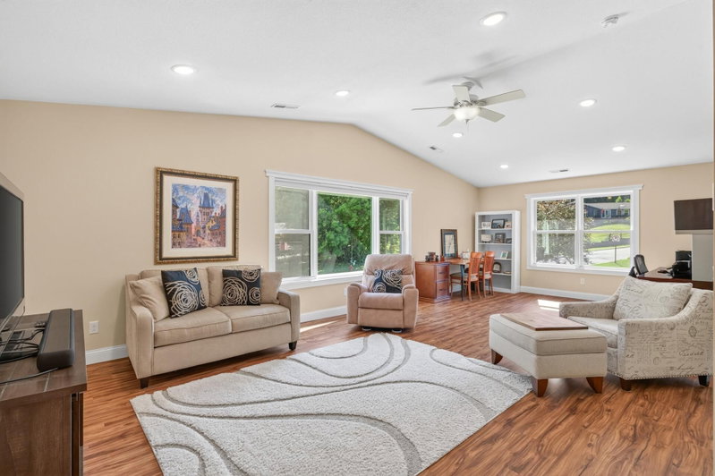 2790 S Shore Drive - Photo 32