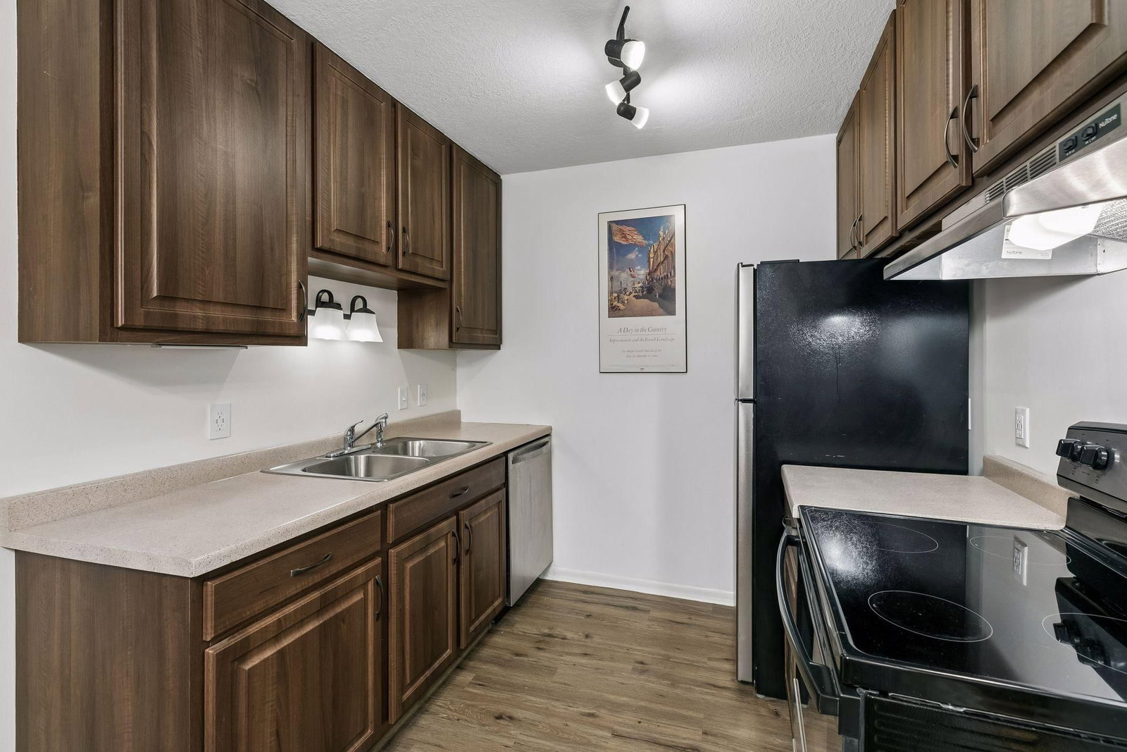 14630 Garrett Avenue #401
