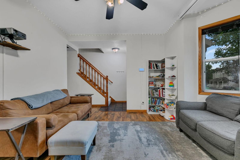 212 3rd Avenue N - Photo 3