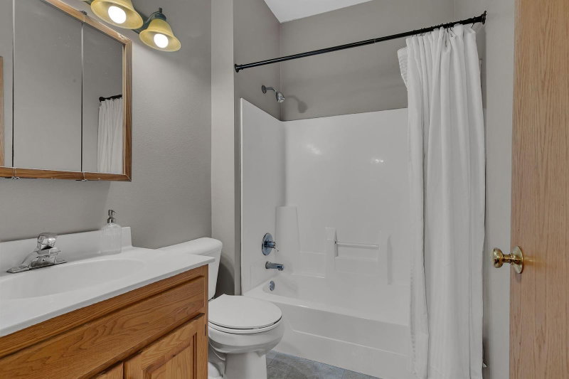 212 3rd Avenue N - Photo 10