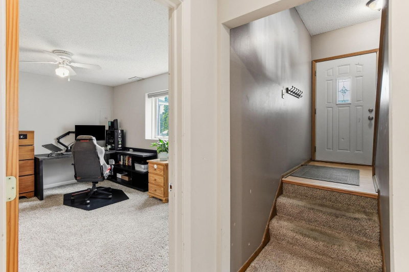 17627 Ionia Court - Photo 19