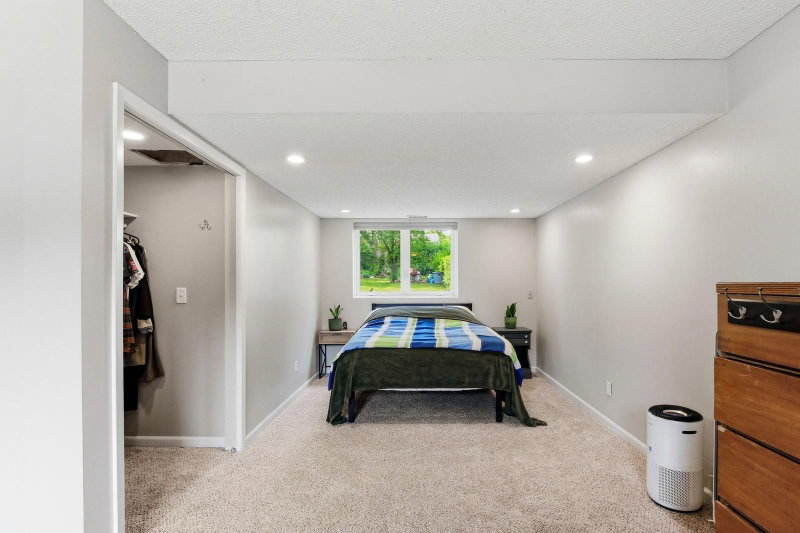 17627 Ionia Court - Photo 24