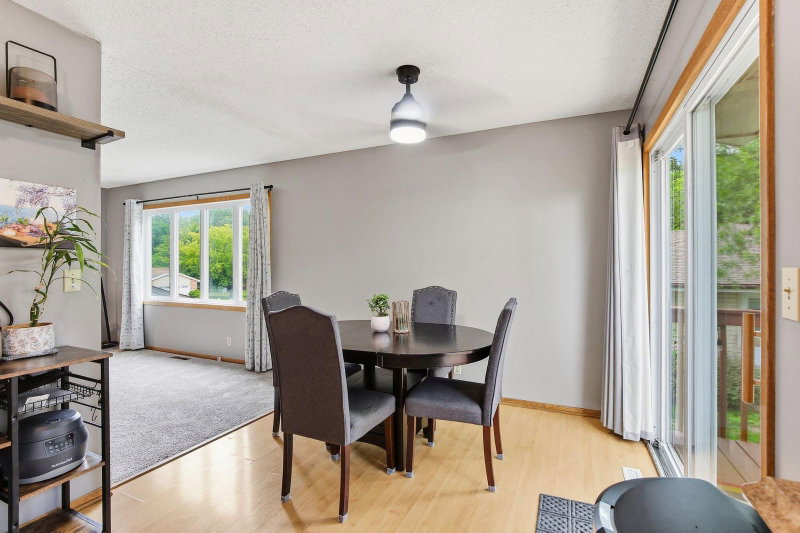 17627 Ionia Court - Photo 9