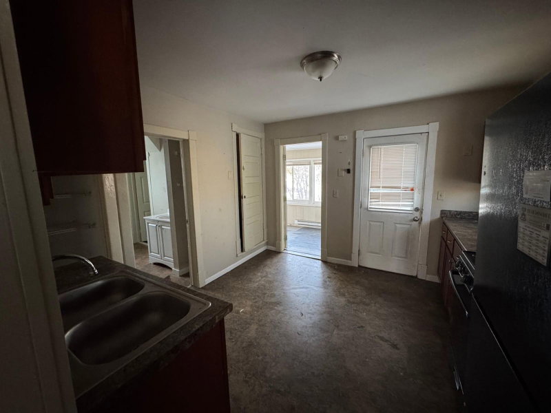 633 Parkway Drive - Photo 6